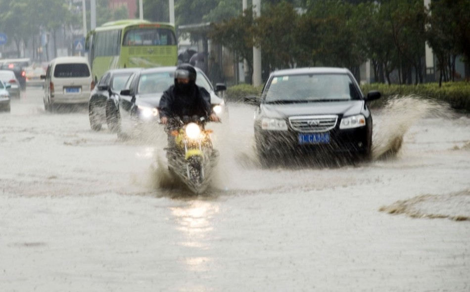 南方暴雨實時報道與案例分析，最新消息視頻匯總